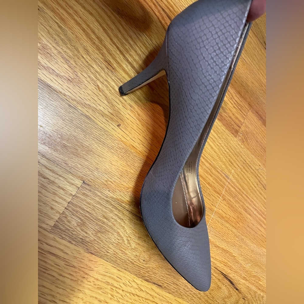 Grey heels